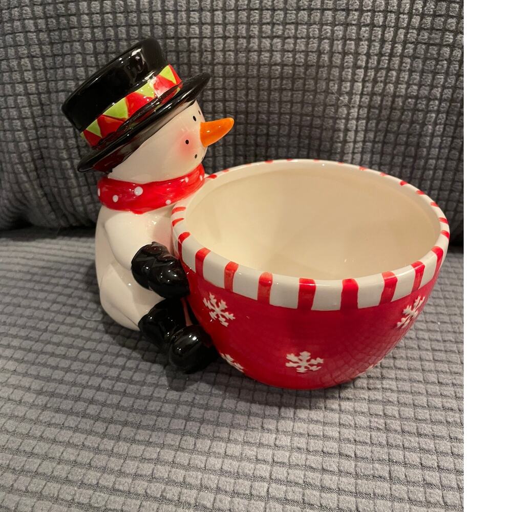 Cute Snowman Holding Bowl for Treats